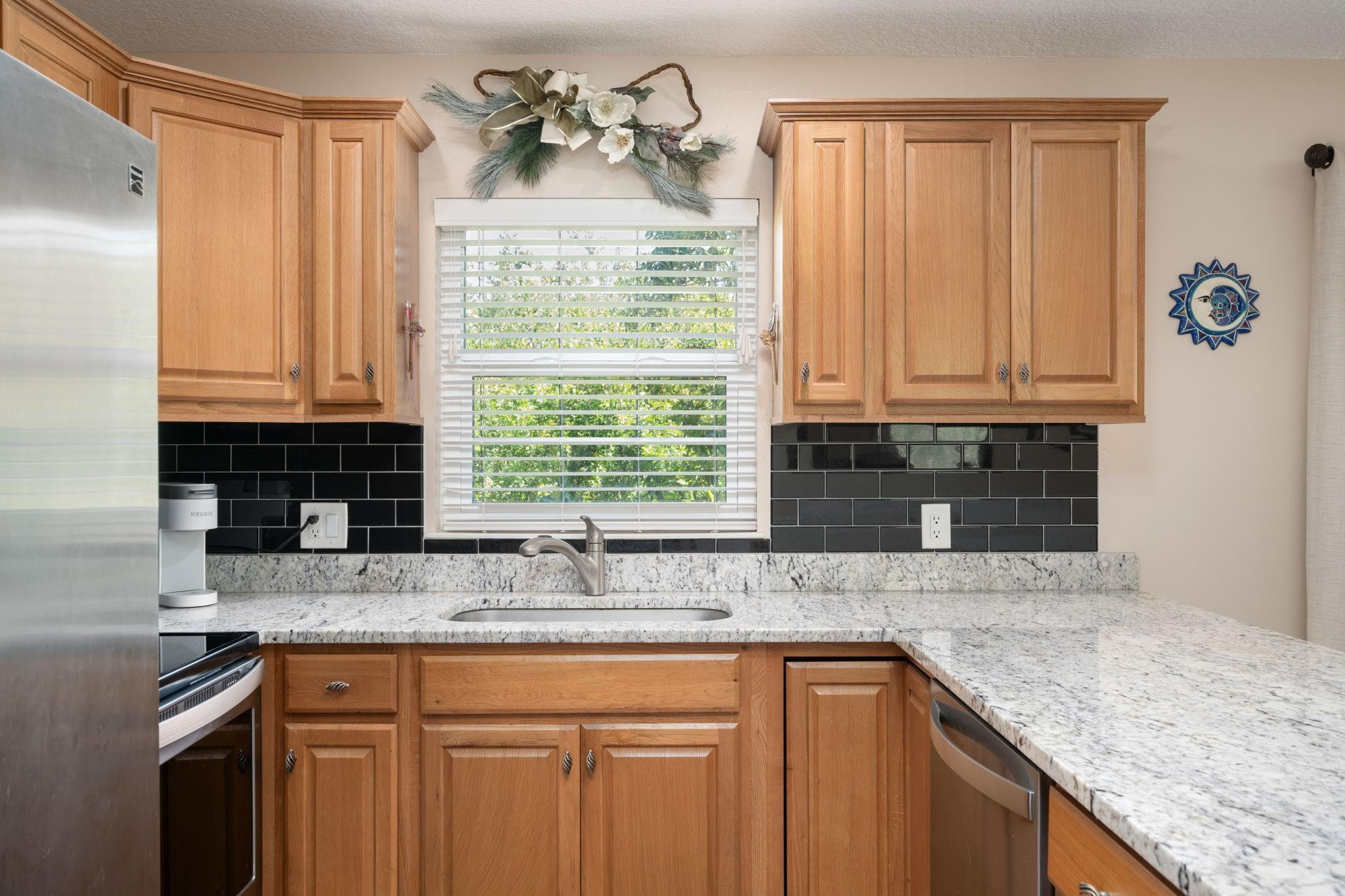 27 Vista Gardens Trl