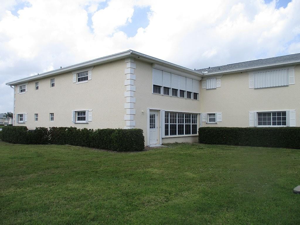 740 Lake Orchid Cir 109