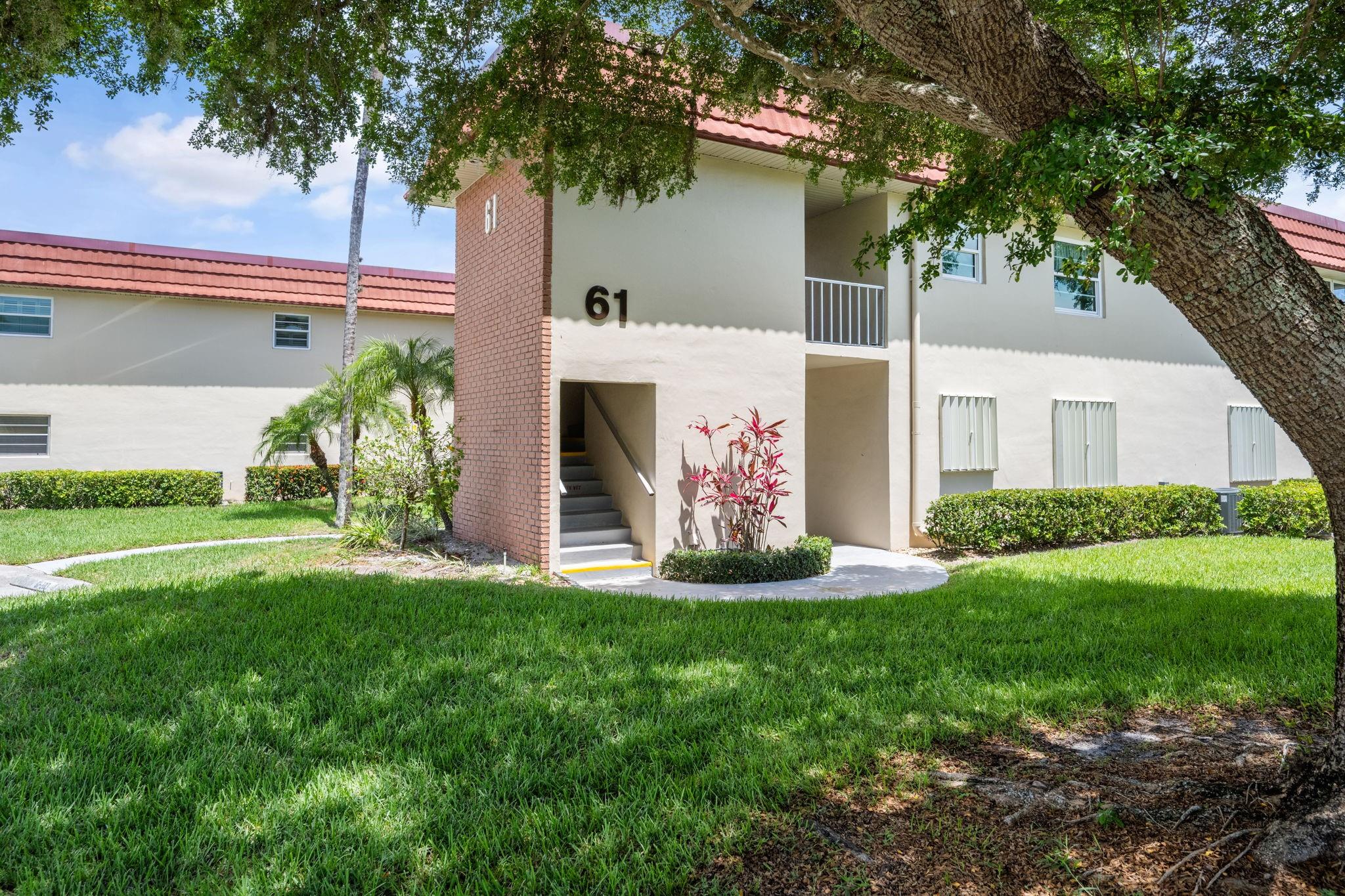 61 Woodland Dr