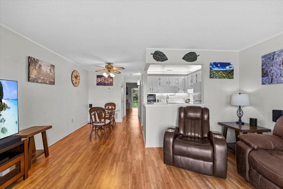 3 Vista Palm Ln 204