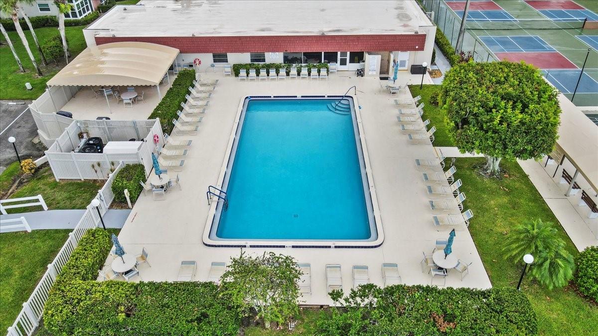 3 Vista Palm Ln 204