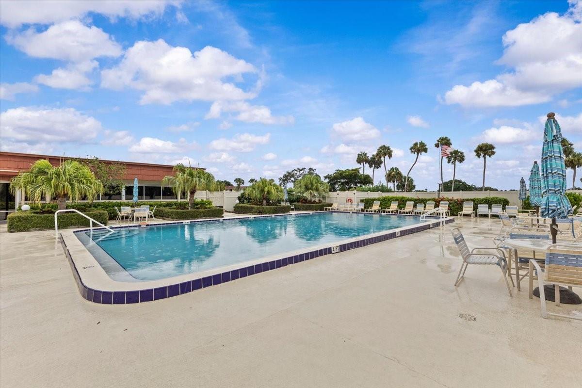 3 Vista Palm Ln 204