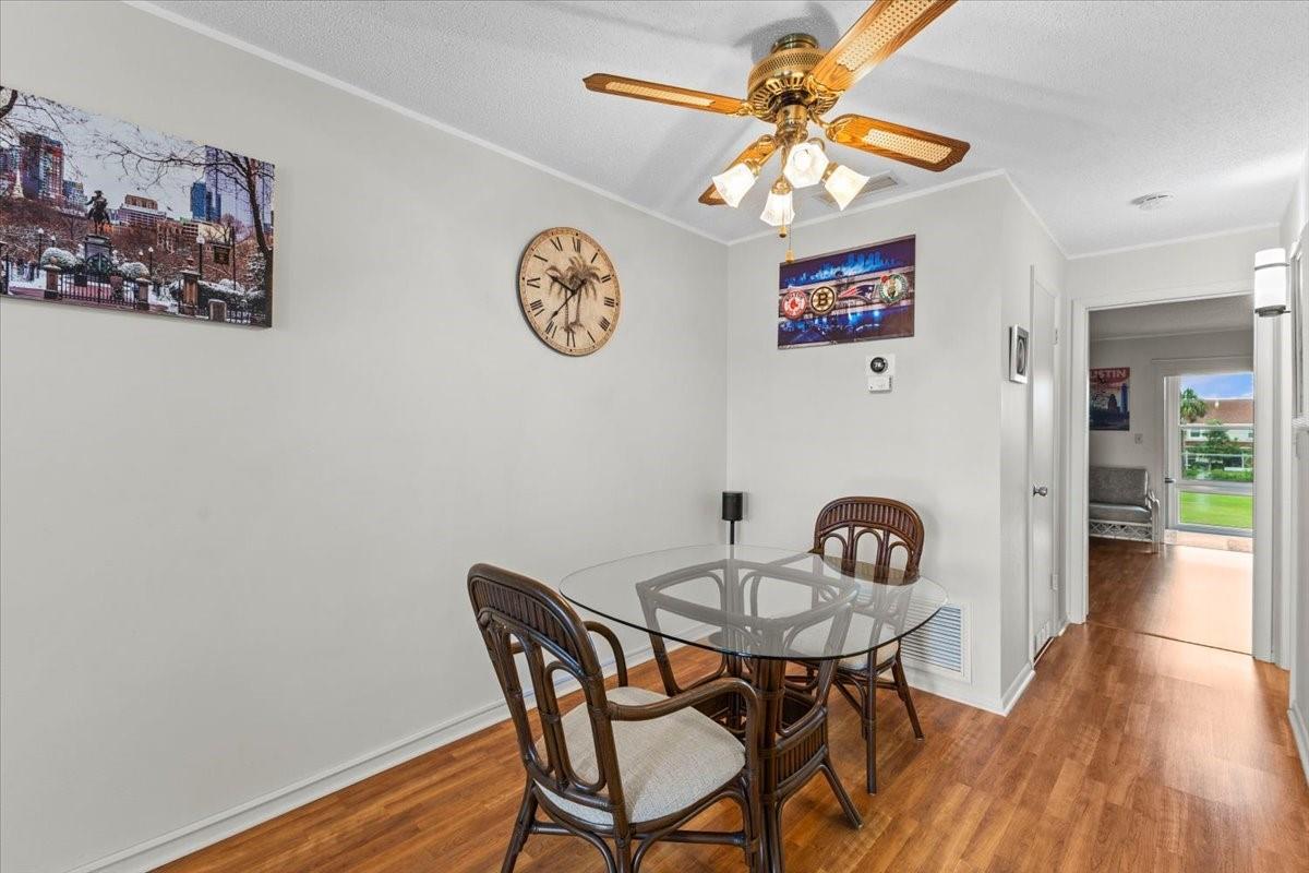 3 Vista Palm Ln 204