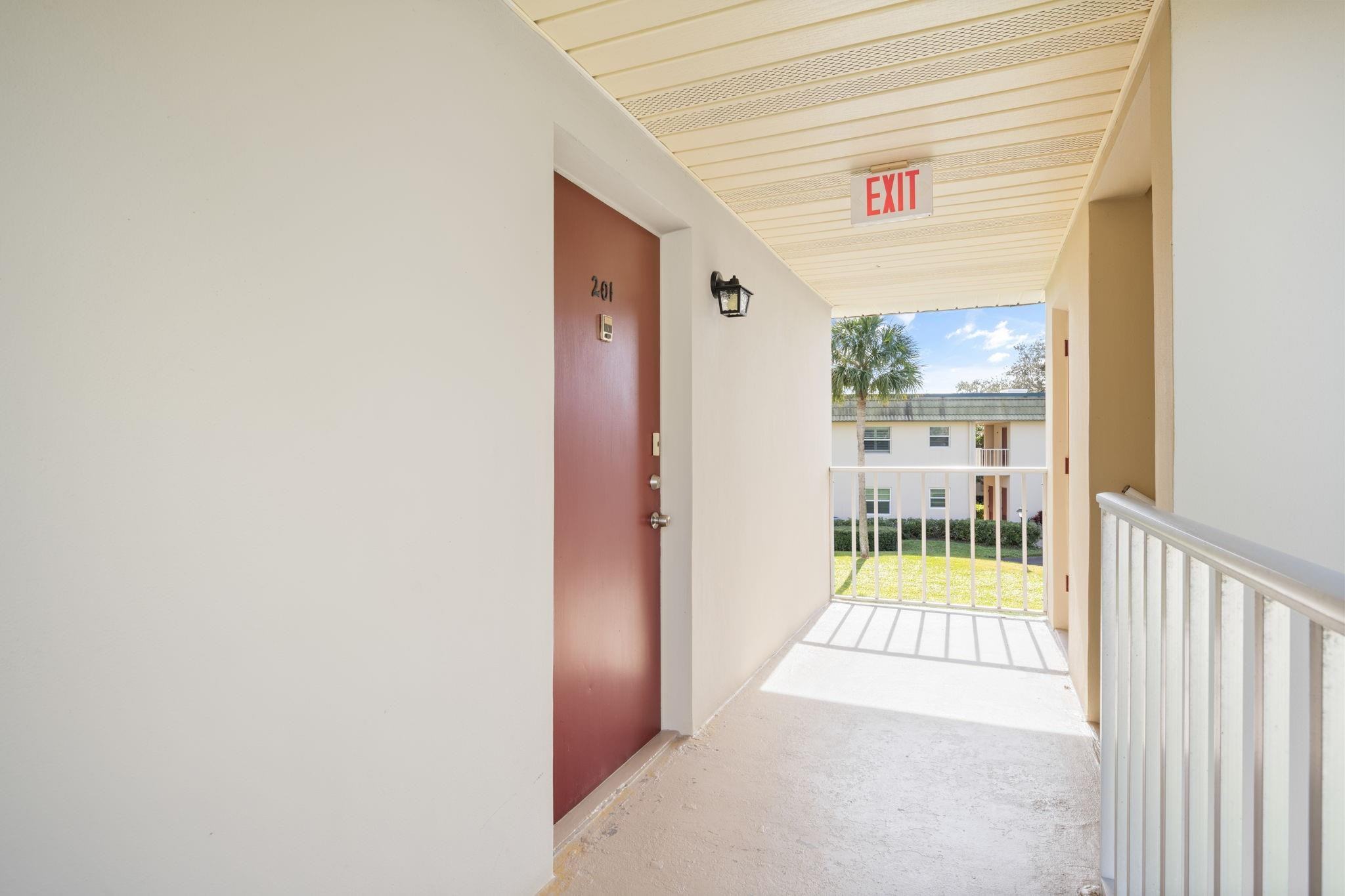 40 Vista Gardens Trl 201