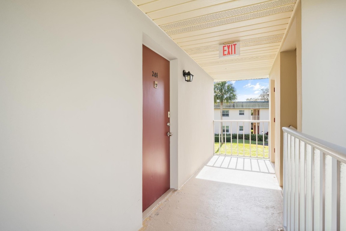 40 Vista Gardens Trl 201