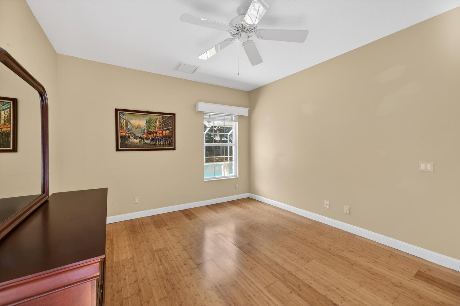 137 SW 38th