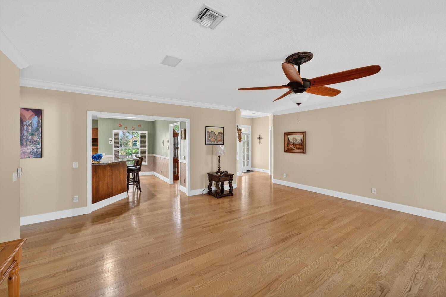 137 SW 38th