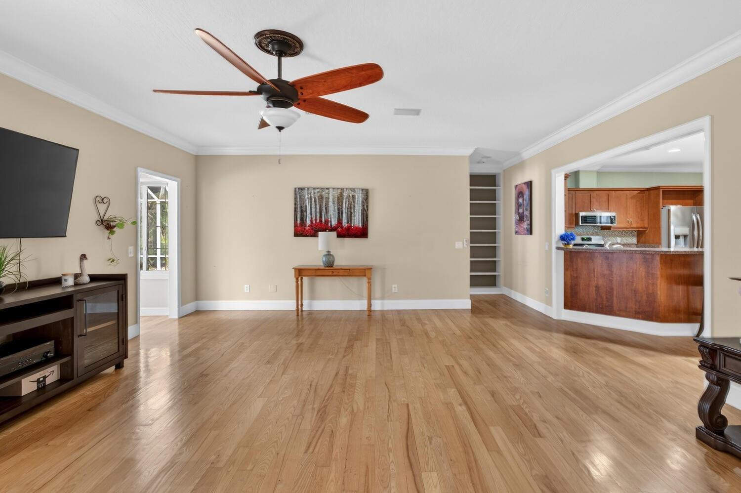 137 SW 38th
