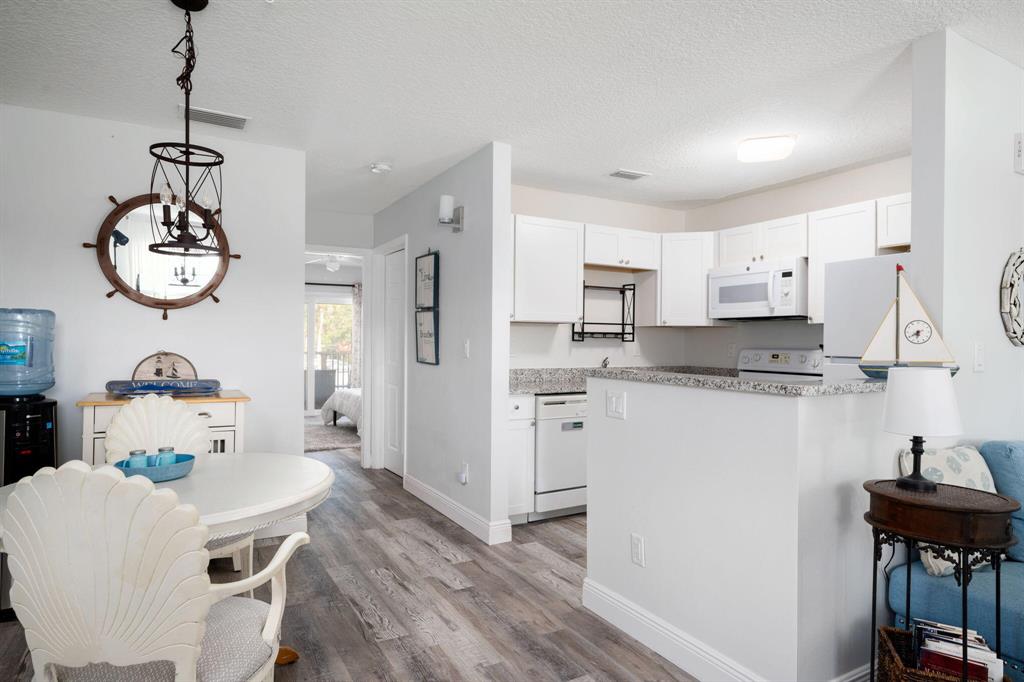 97 Spring Lake Drive 204