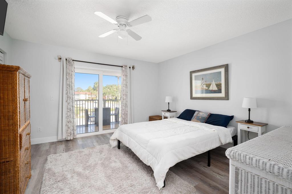 97 Spring Lake Drive 204
