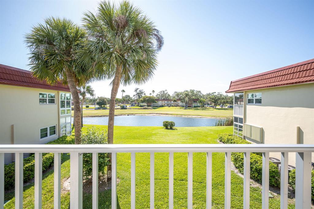 97 Spring Lake Drive 204