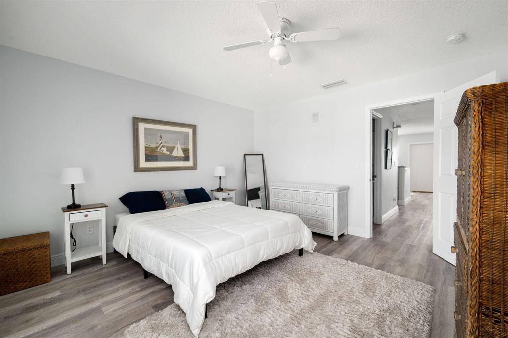 97 Spring Lake Drive 204
