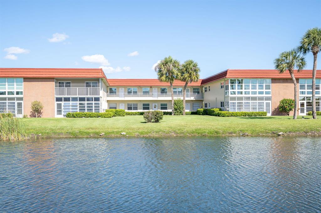 97 Spring Lake Drive 204