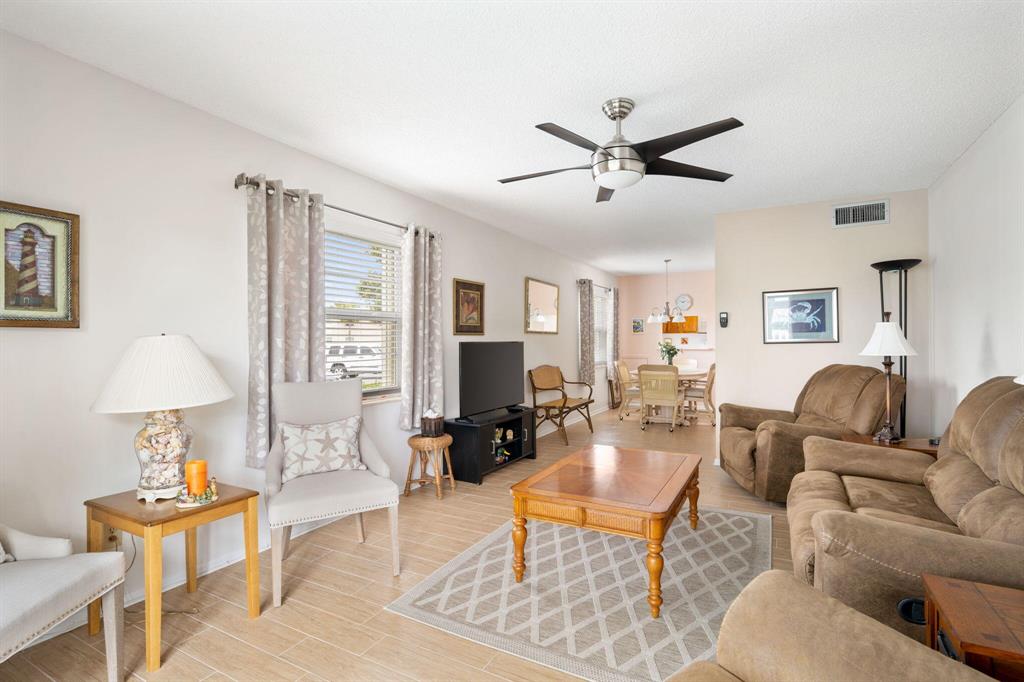 41 Vista Gardens Trail 101