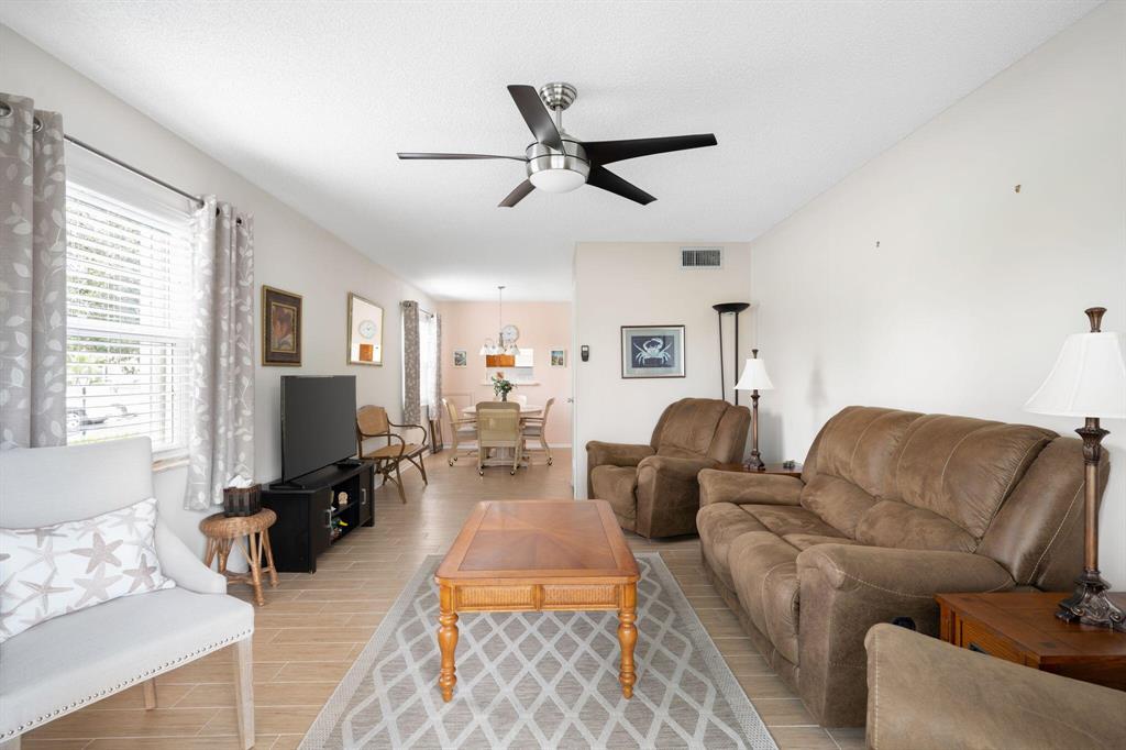 41 Vista Gardens Trail 101
