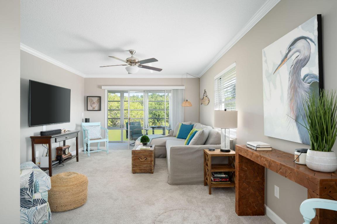 51 Woodland Drive 201