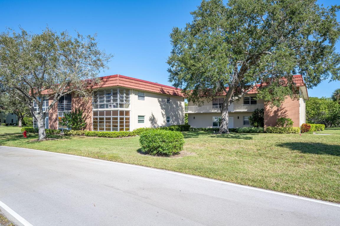 51 Woodland Drive 201