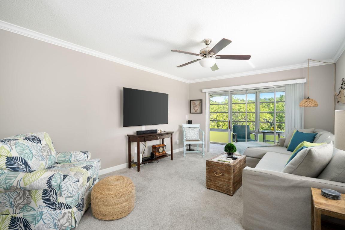 51 Woodland Drive 201
