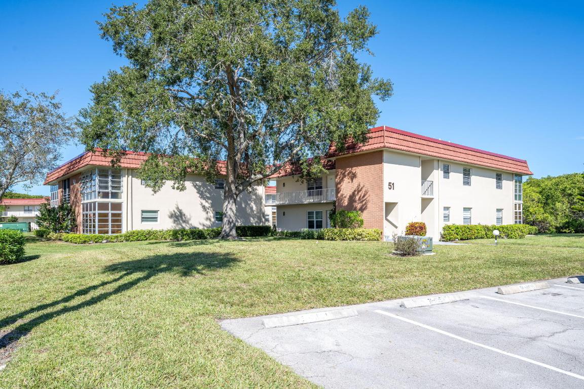 51 Woodland Drive 201