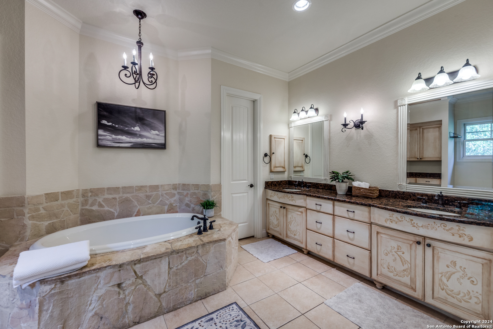 10826 REYES CANYONS
