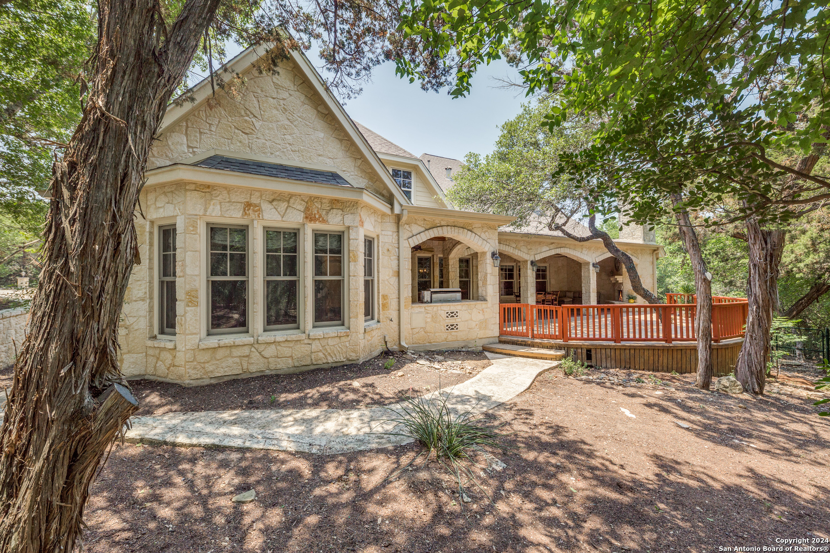 10826 REYES CANYONS