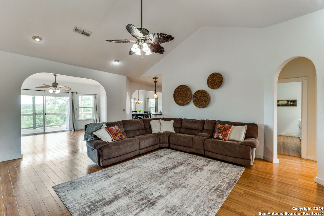 1245 COUNTY ROAD 2744