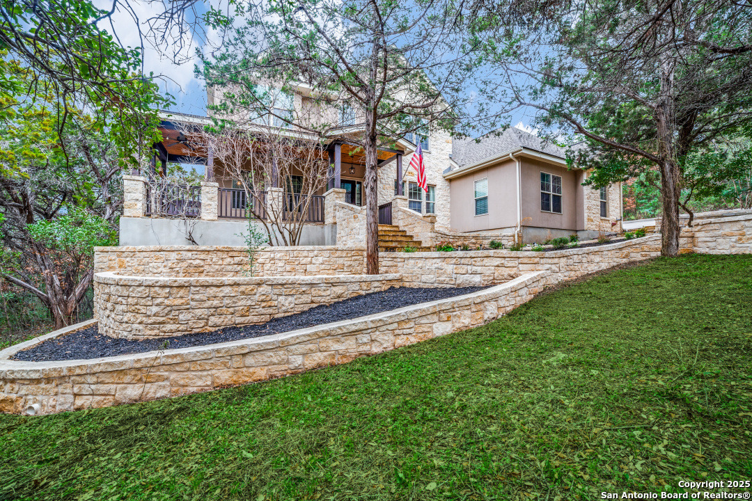 15656 ESCARPMENT OAK