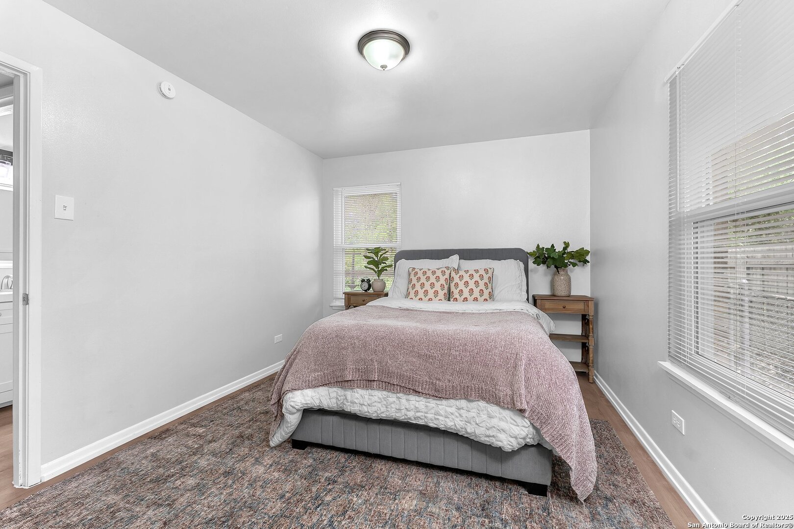 4627 Lyceum