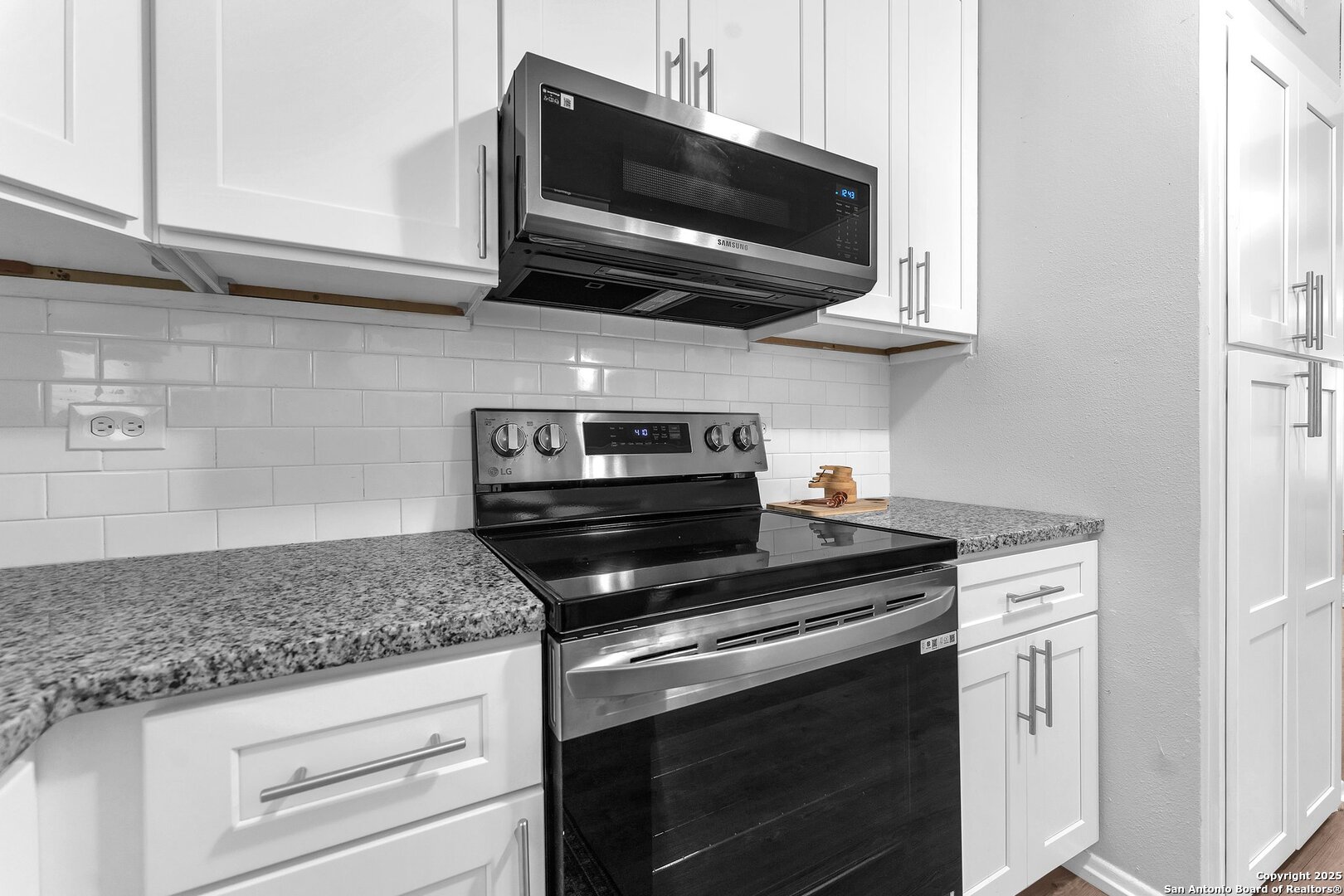 4627 Lyceum