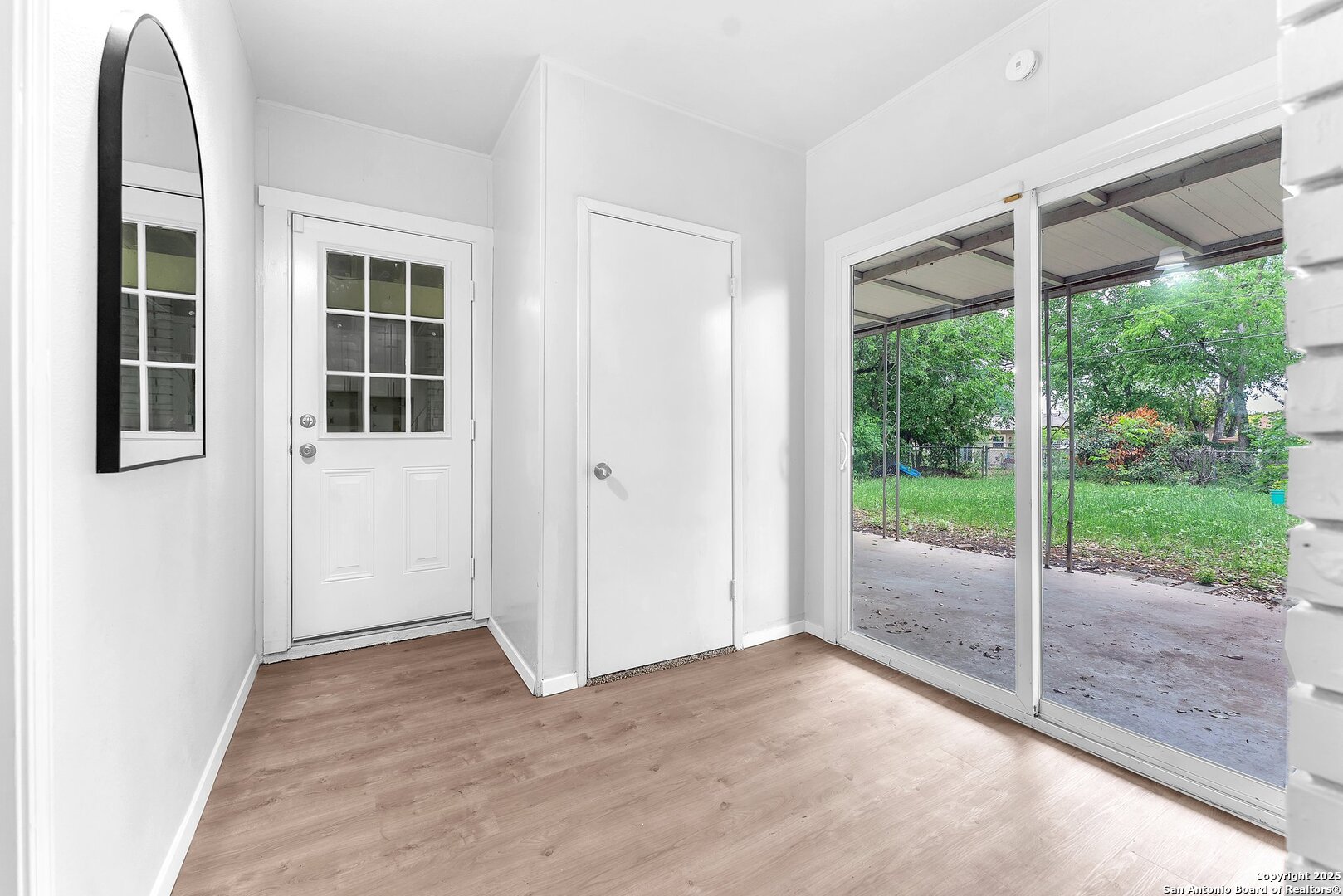 4627 Lyceum