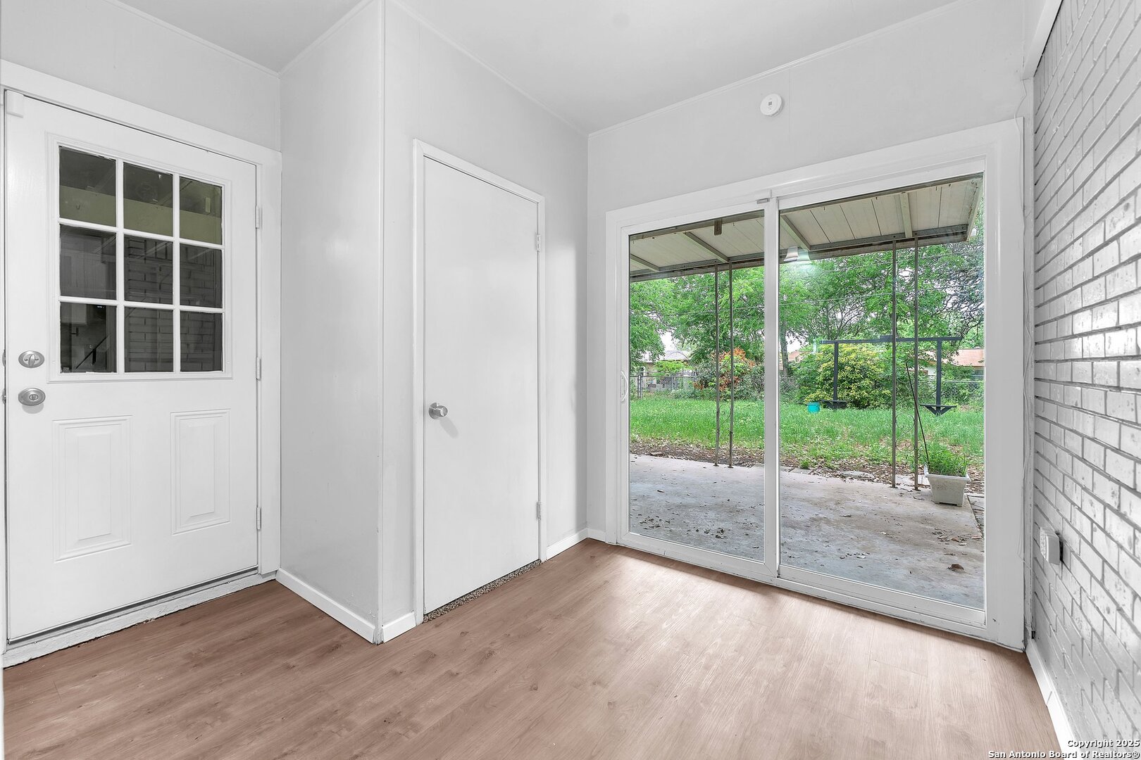 4627 Lyceum