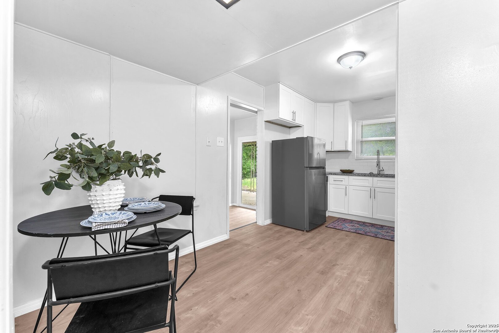 4627 Lyceum