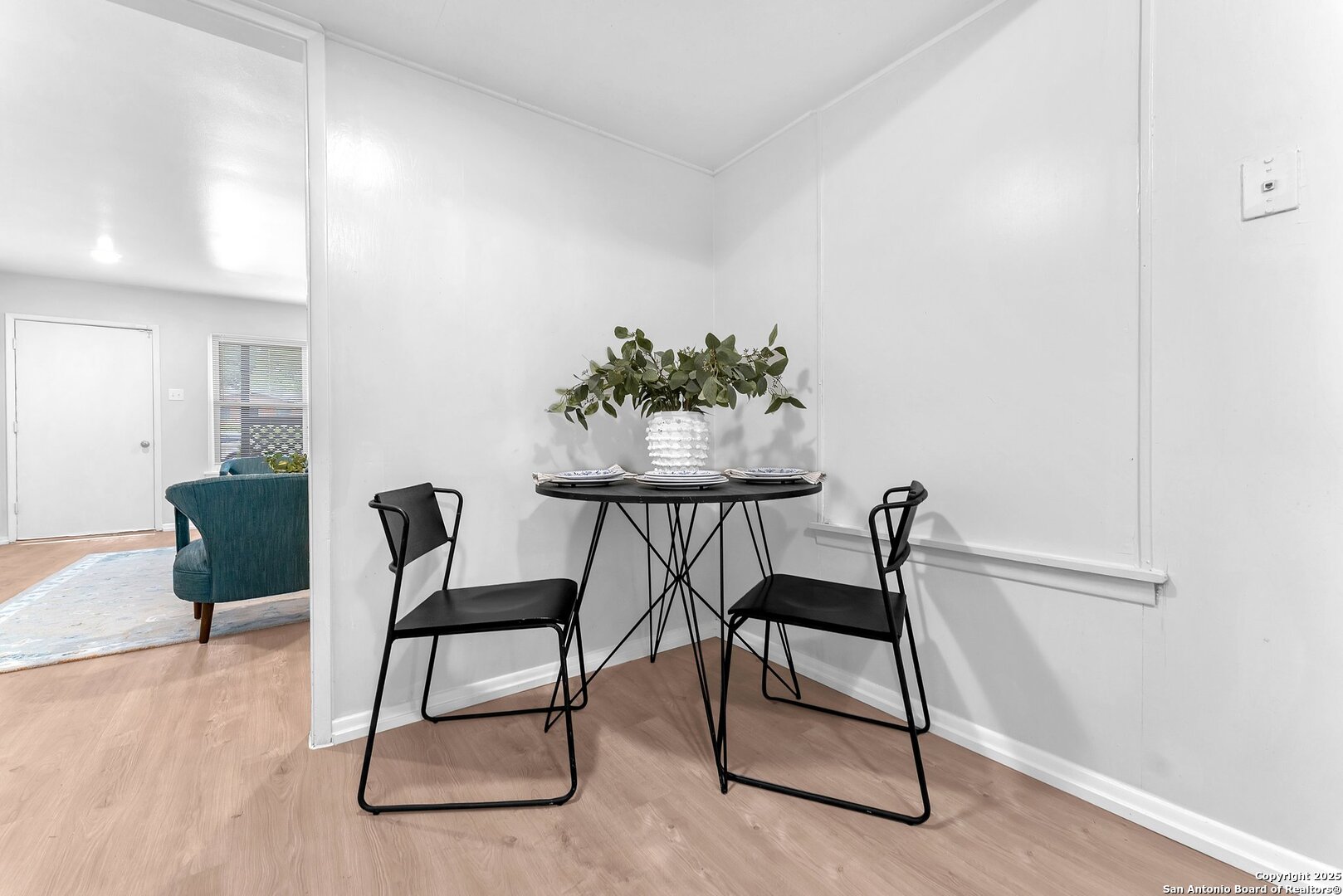 4627 Lyceum