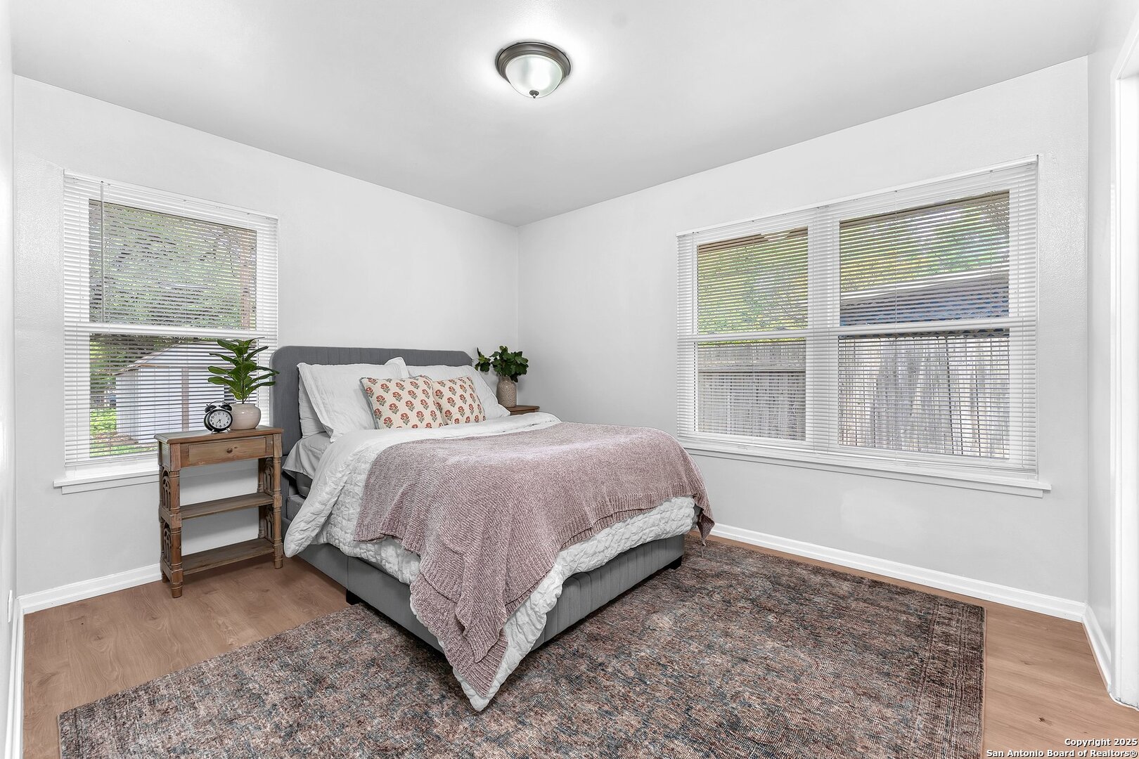 4627 Lyceum