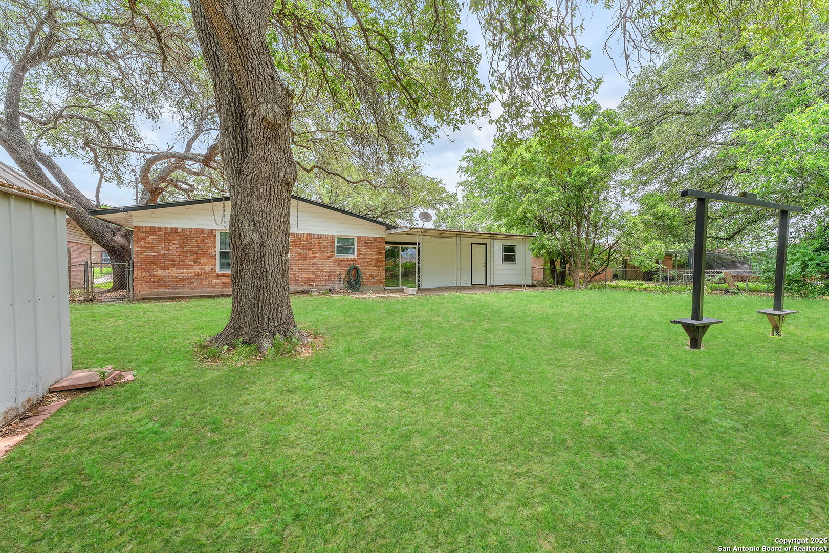 4627 Lyceum