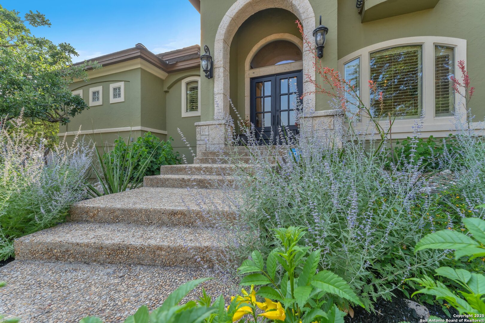 1015 Campanile