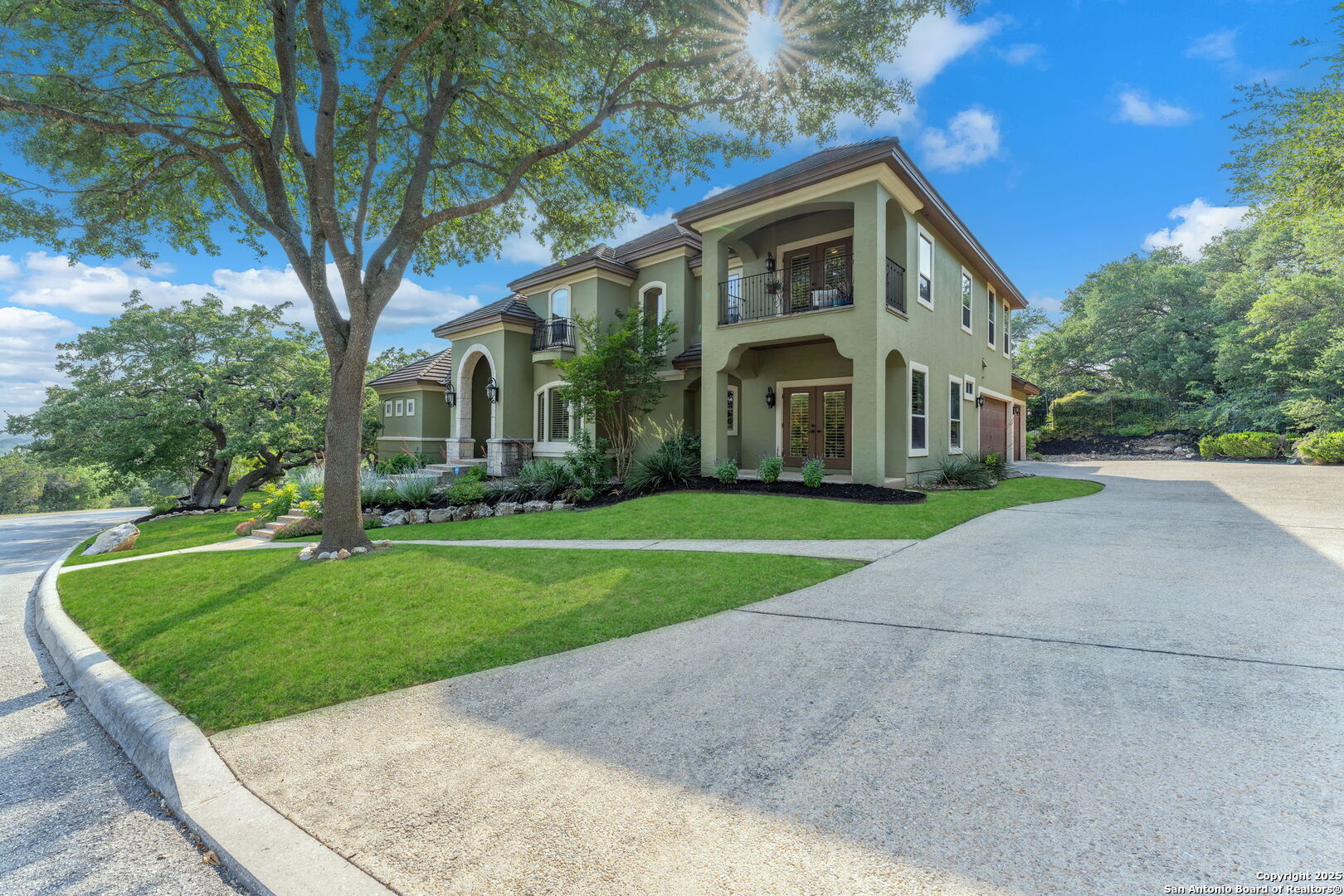 1015 Campanile