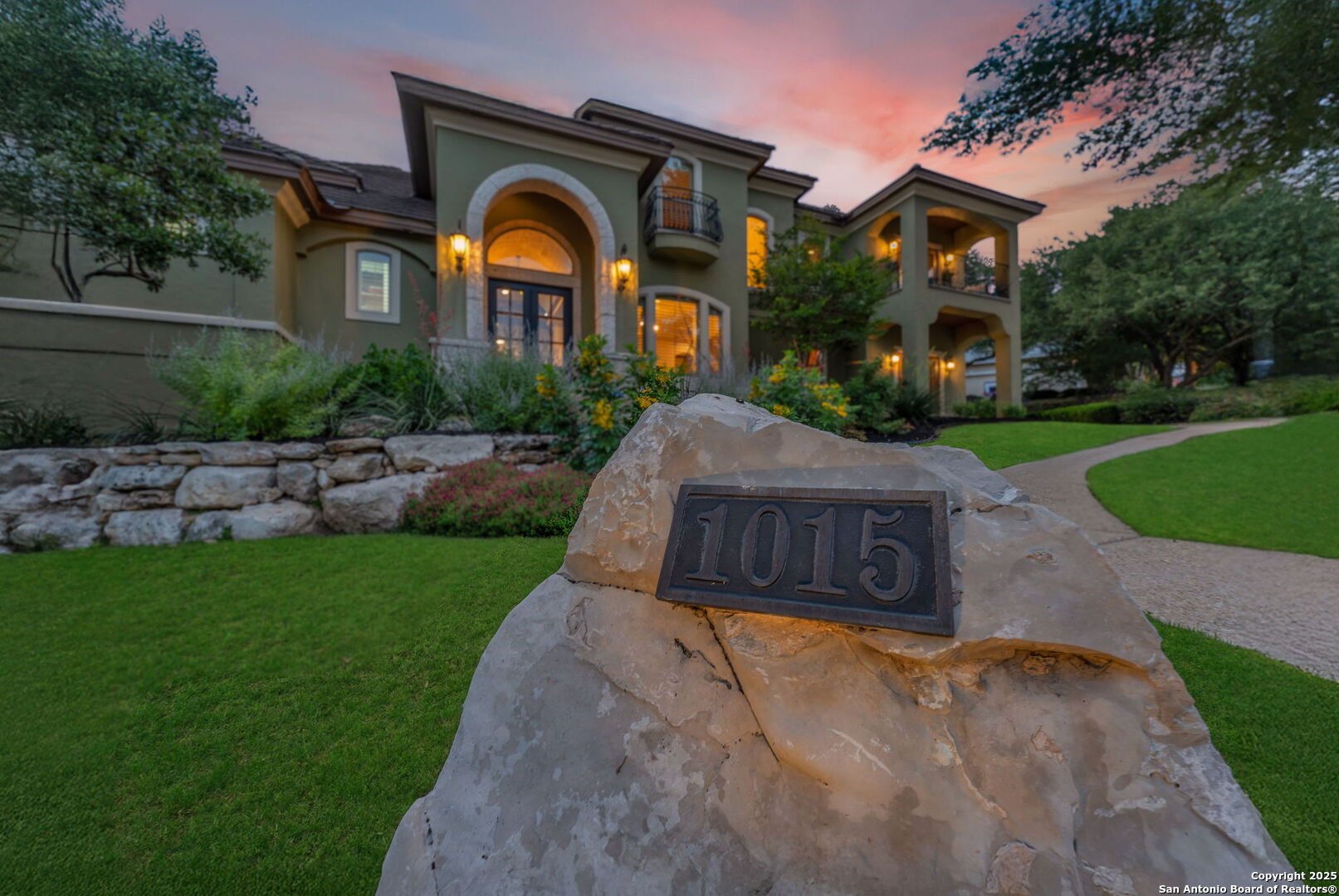 1015 Campanile