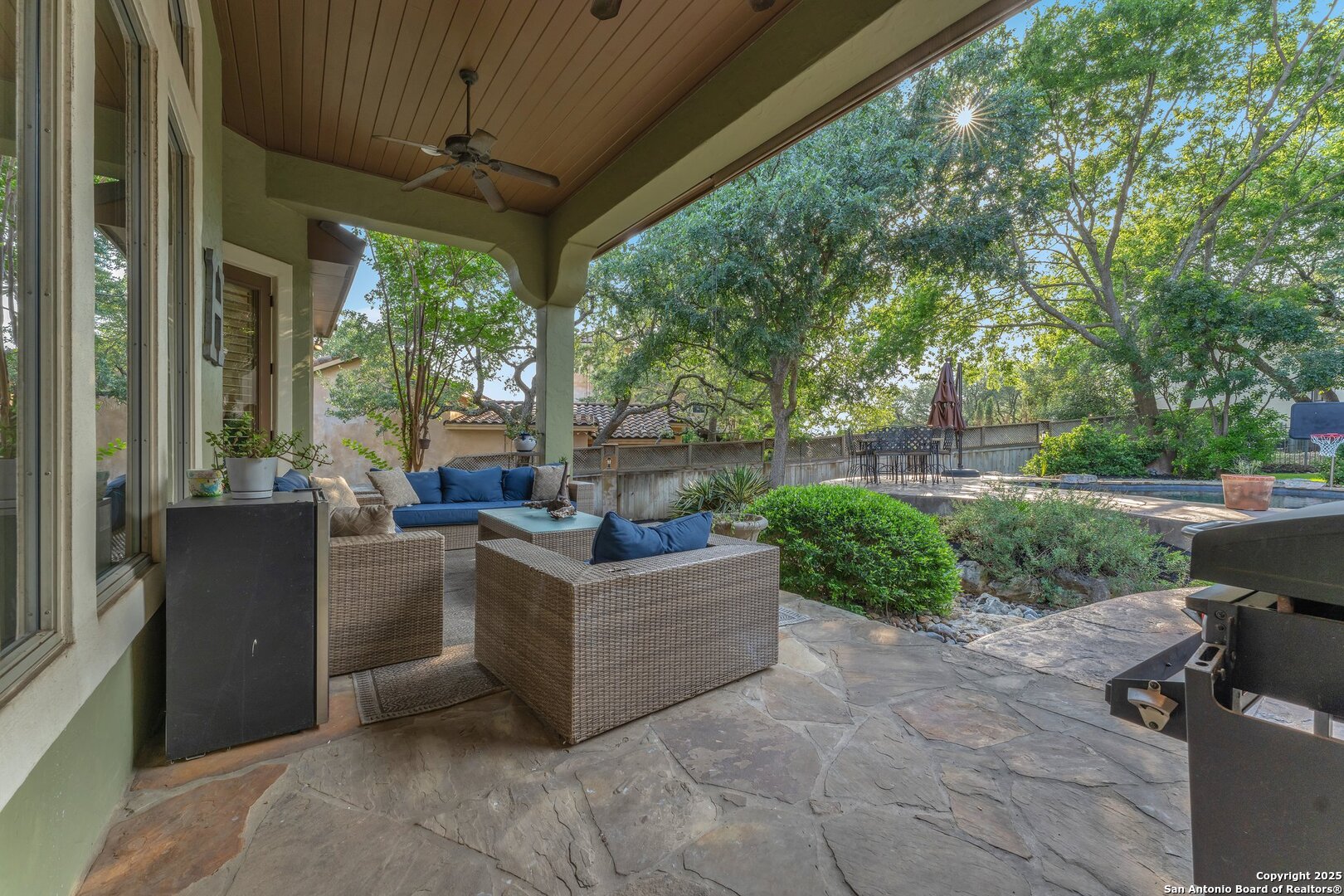 1015 Campanile