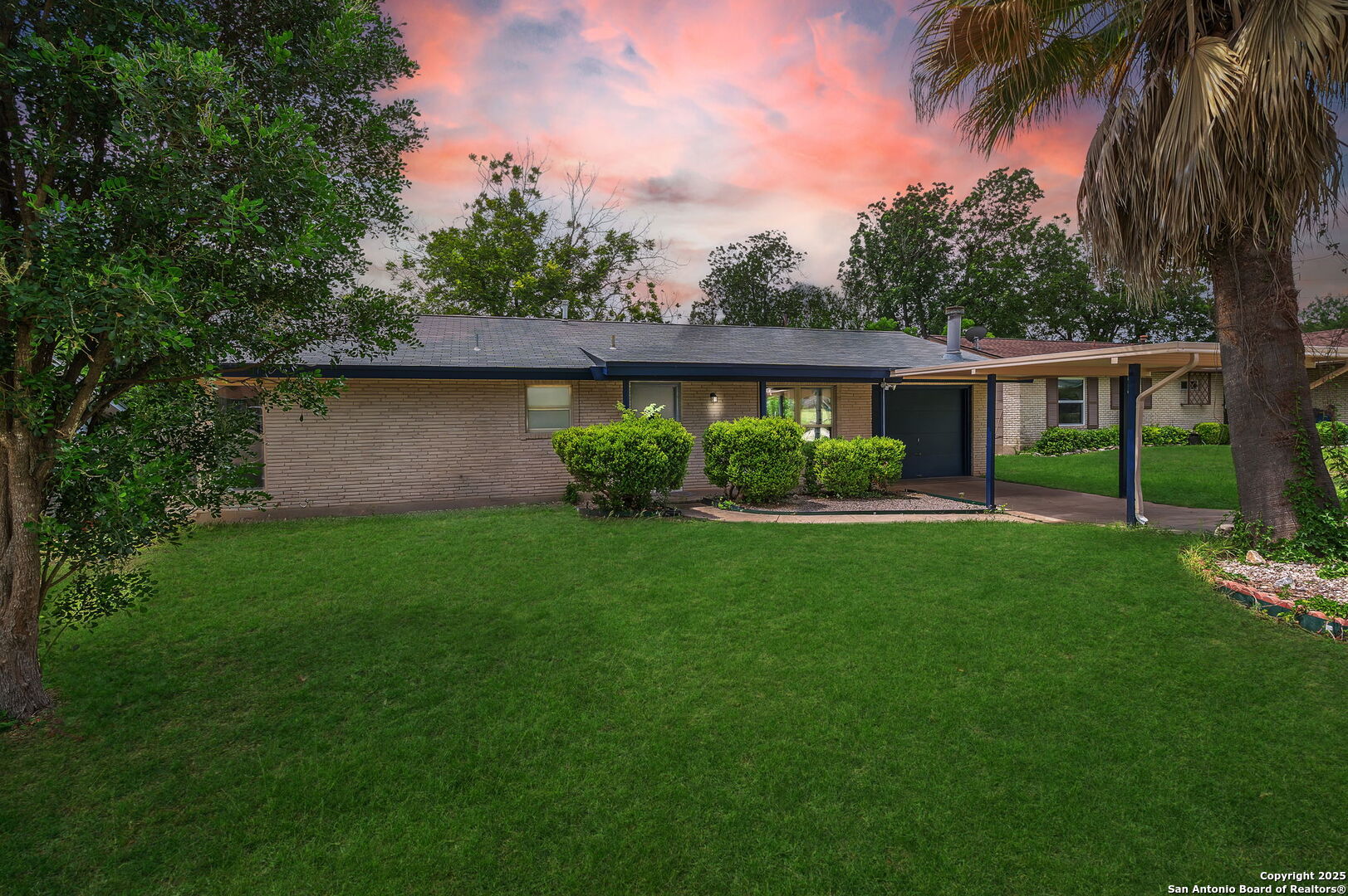 5902 Brenda Ln