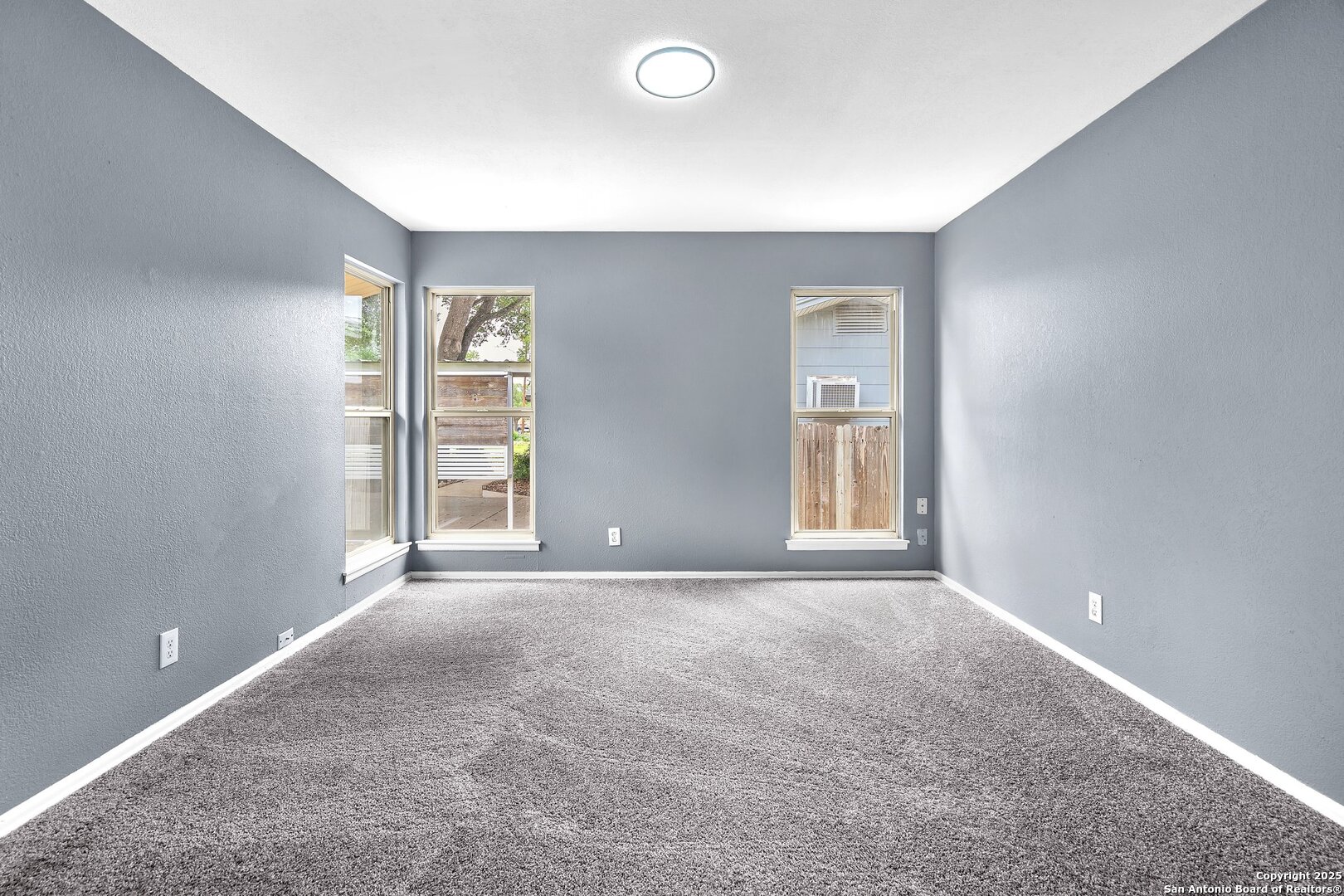 5902 Brenda Ln