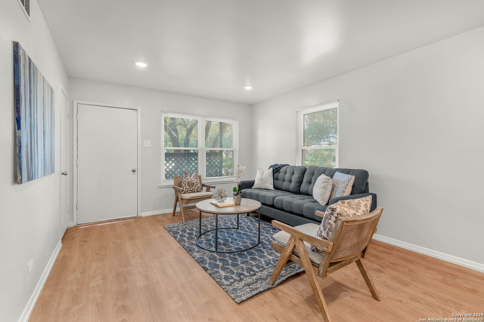 4627 Lyceum
