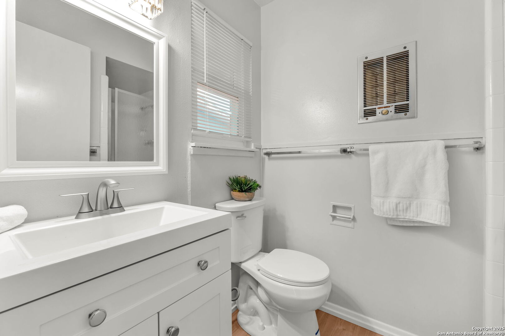 4627 Lyceum
