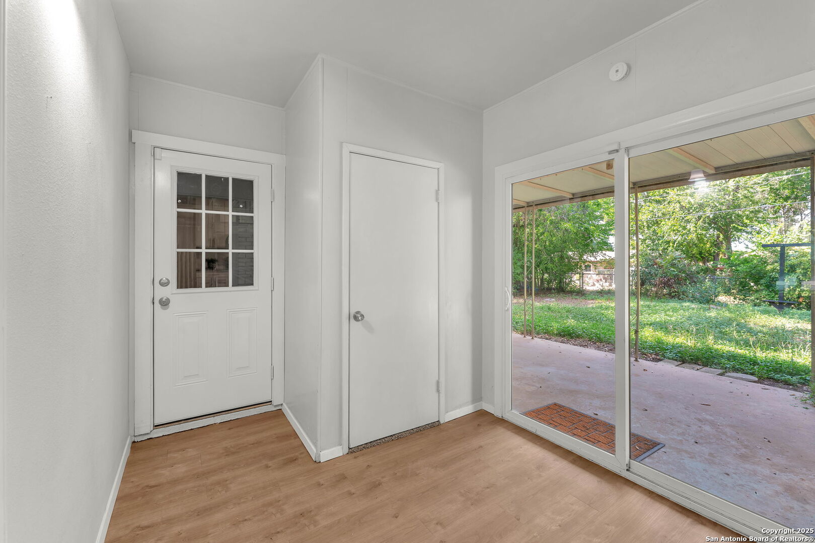 4627 Lyceum