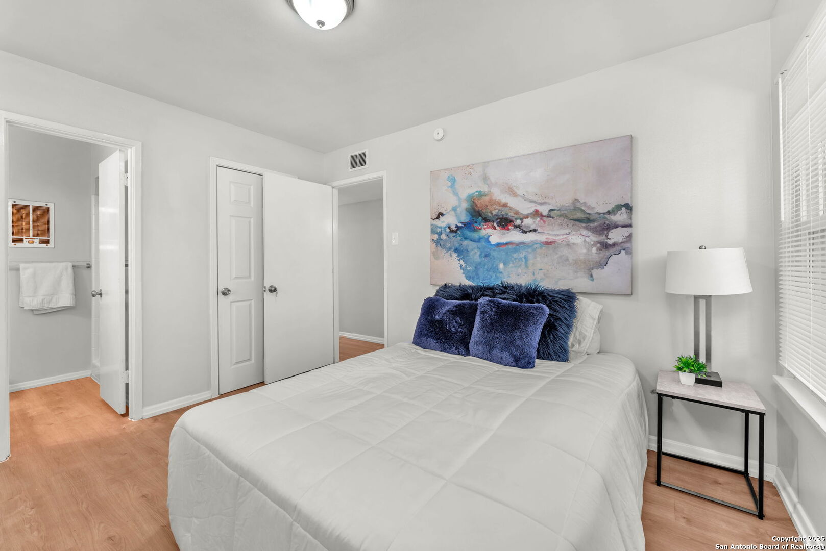 4627 Lyceum