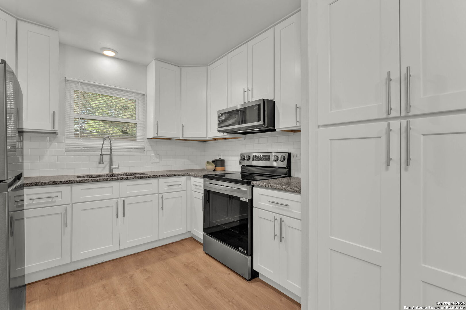 4627 Lyceum