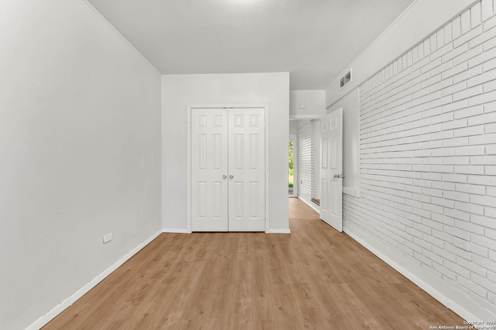 4627 Lyceum