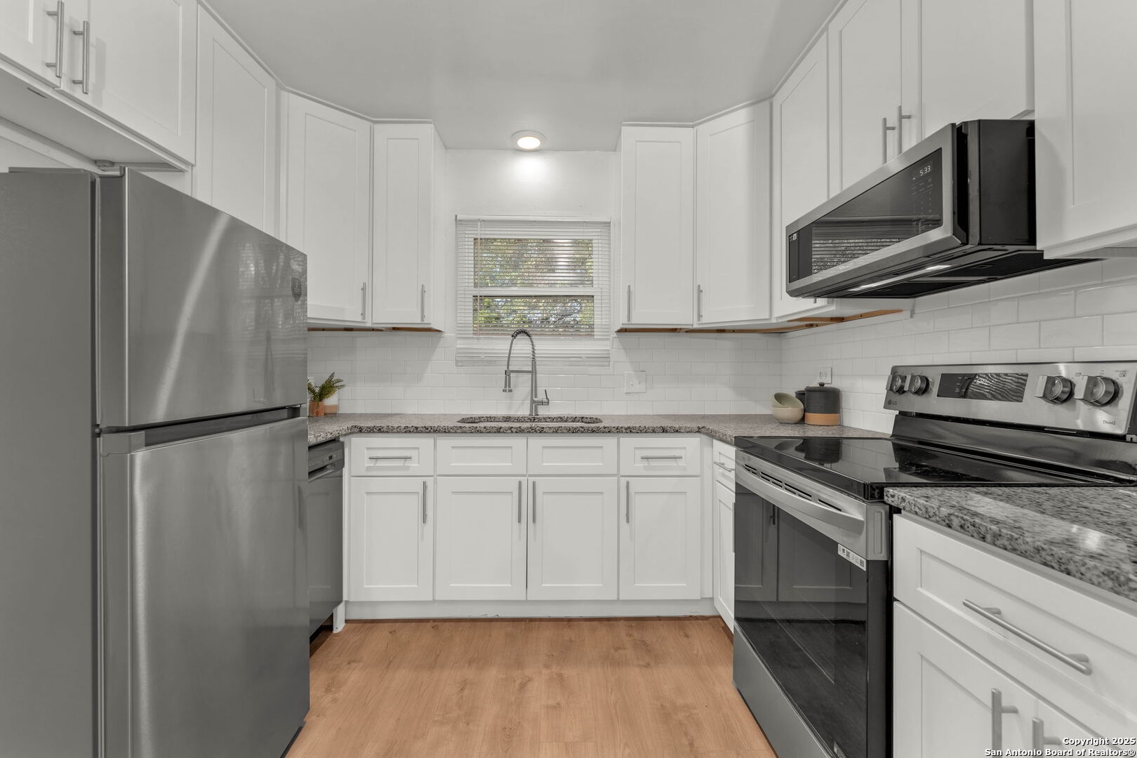 4627 Lyceum