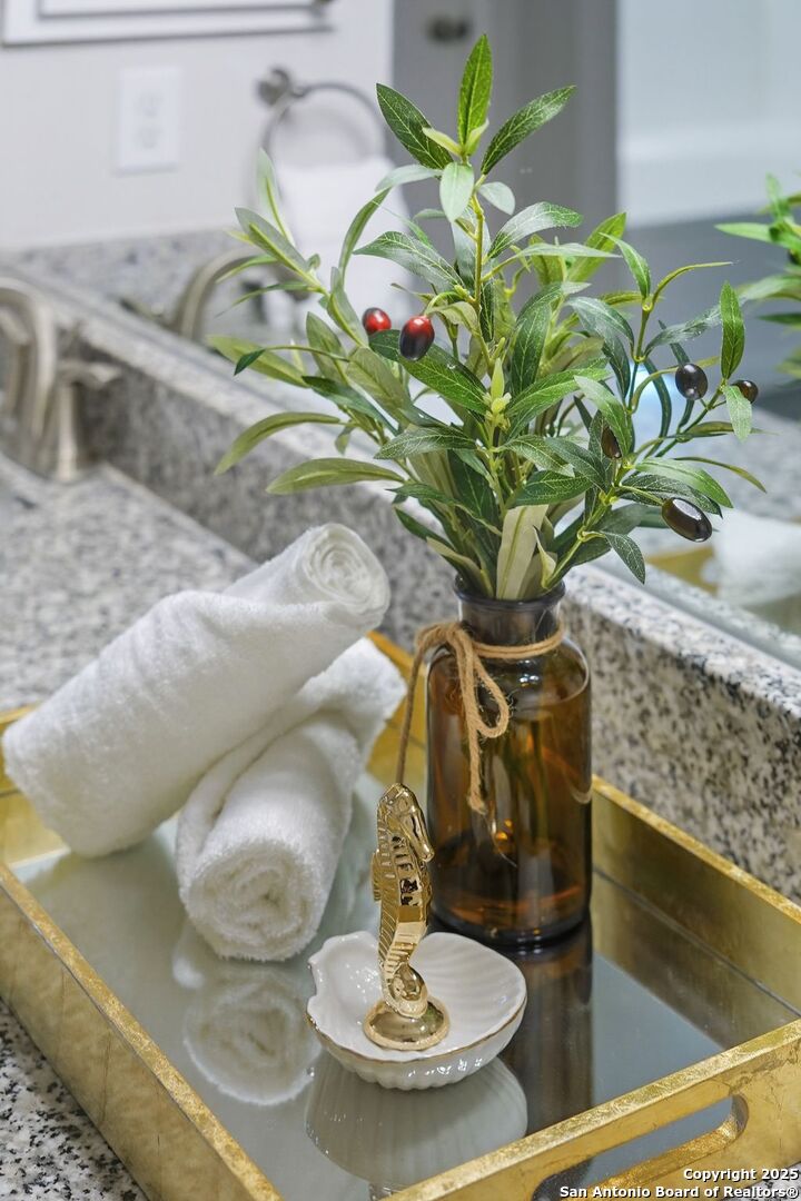 16415 Hillview Pass Dr