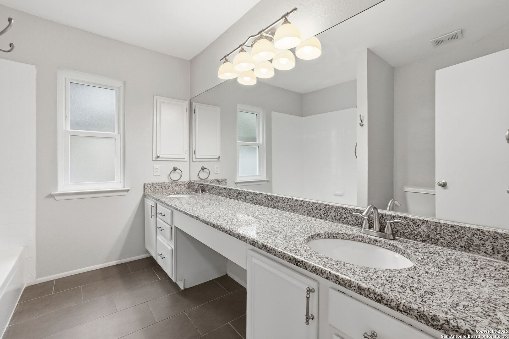 16415 Hillview Pass Dr